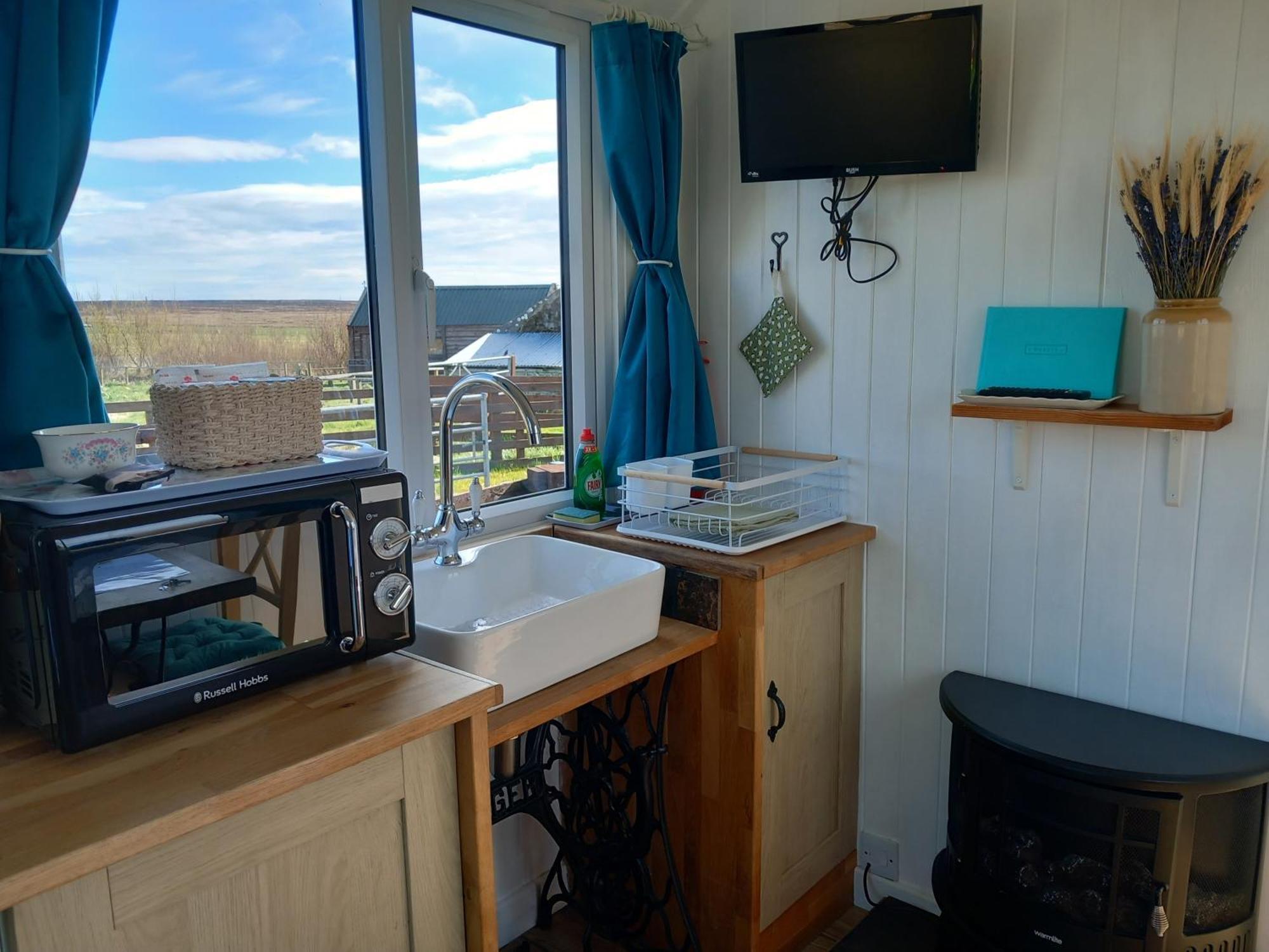 Hillside Camping Pods And Shepherd'S Hut 윅 외부 사진